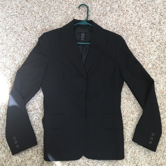 THE LIMITED Stretch 2 button blazer/jacket