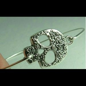 Sugar skull bracelet NWOT