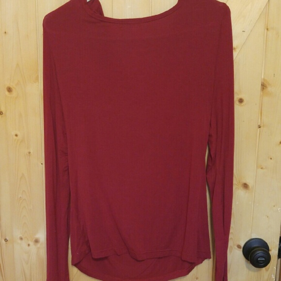 Roomates XL beautiful dark red blouse. - Picture 2 of 3