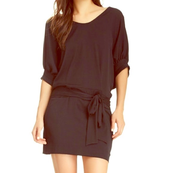 Diane Von Furstenberg silk Edna dress.  Tie waist