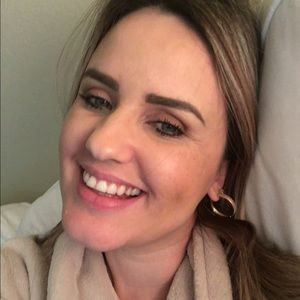 Meet your Posher, Elaine