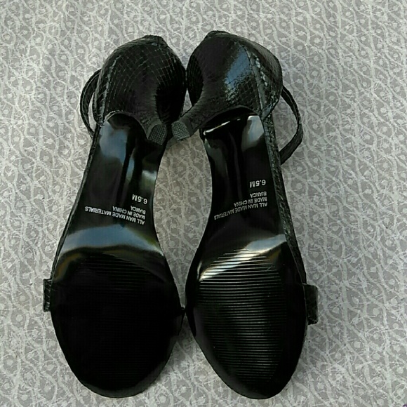 Diba Croc Mid Heels - Picture 3 of 4