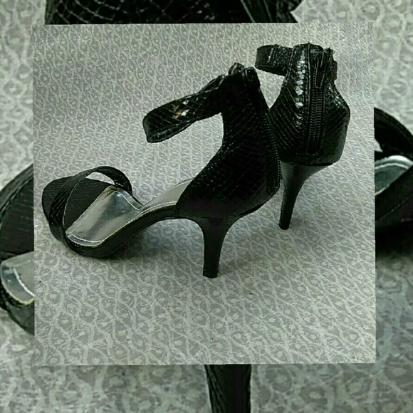 Diba Croc Mid Heels - Picture 4 of 4