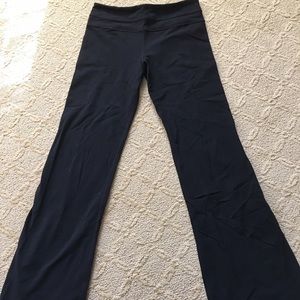Lululemon Groove pant size 6