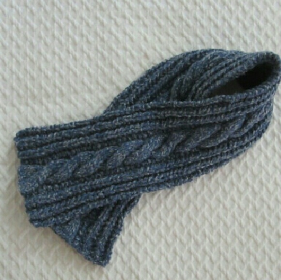 Petit Poix Accessories - Chunky Twistout Tomboy Knit Kids Scarf Petit Poix Accessories - Chunky Twistout Tomboy Knit Kids Scarf