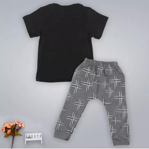 Super cute baby boy outfit - Picture 2 of 4