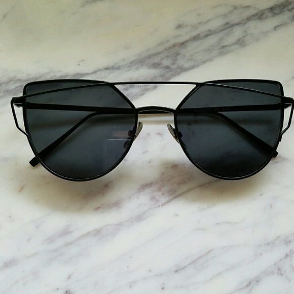 All black Sunnies