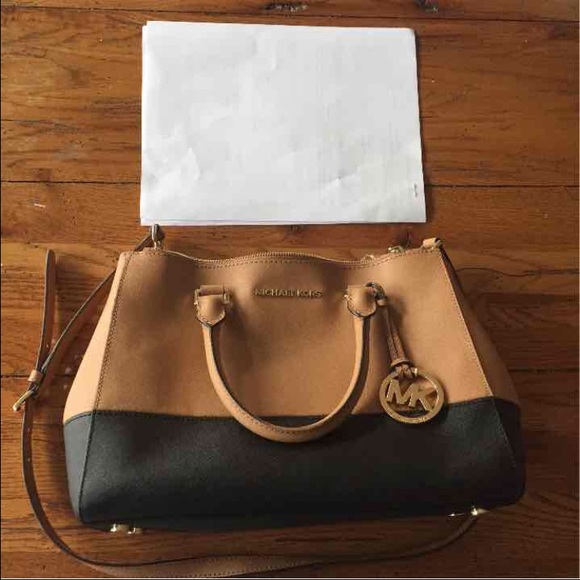 ✂️Price Cut✂️ Michael Kors Handbag - Picture 4 of 4