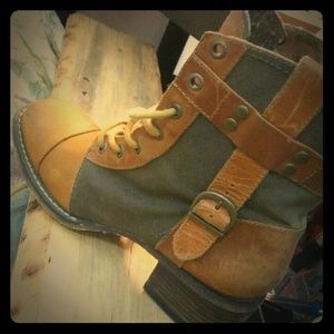 Durango World Traveler Lacer  5" Boots