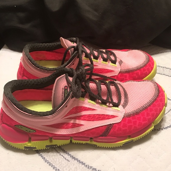 Skechers Go Bionic Size 7.5