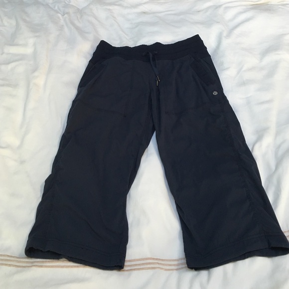 Lululemon studio crop (unlined)