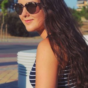 Meet your Posher, Vicky