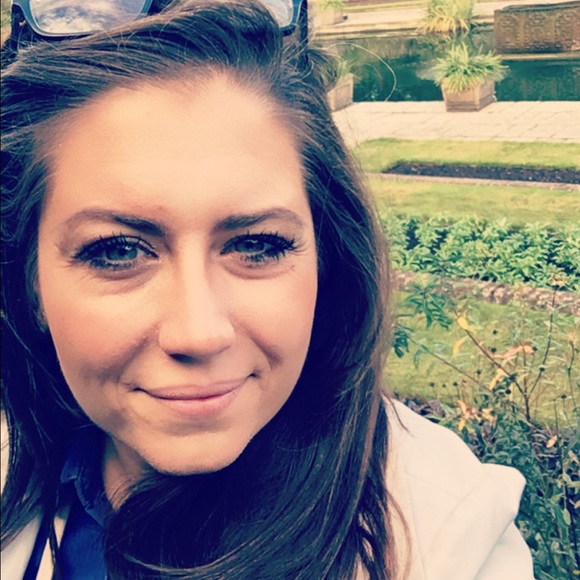 Meet your Posher, Carina