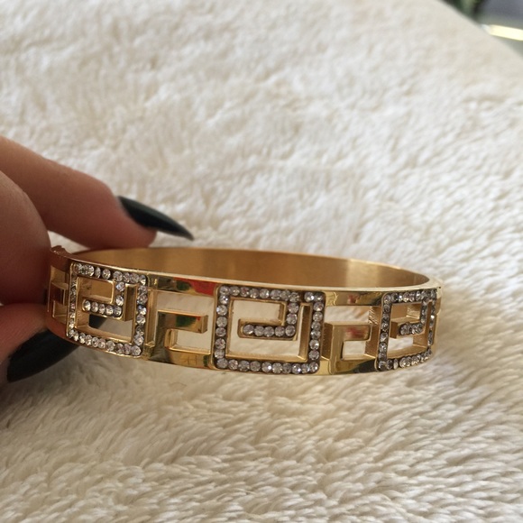 Geometric rhinestone bangle - Picture 2 of 3