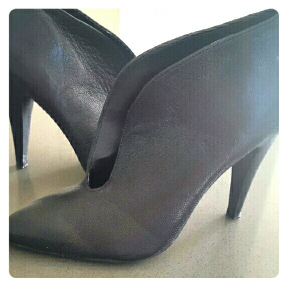 Fergalicious black booties