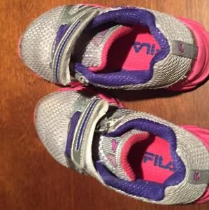 Fila tennis shoes sneakers