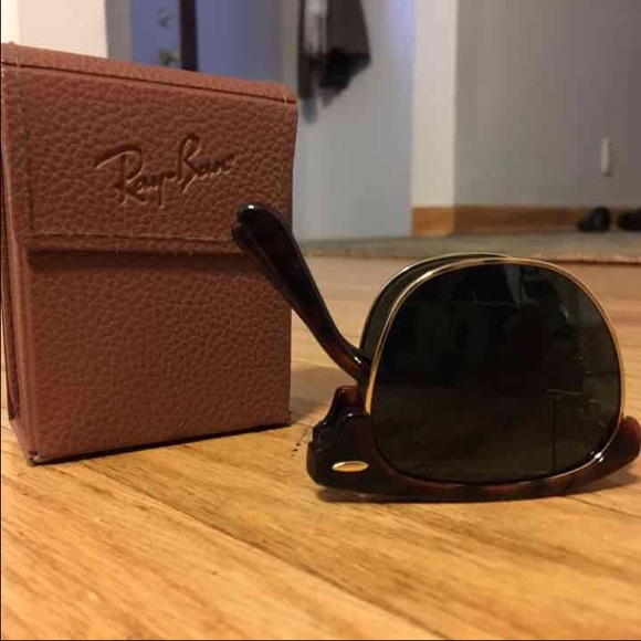 Ray Ban authentic foldable sunglasses