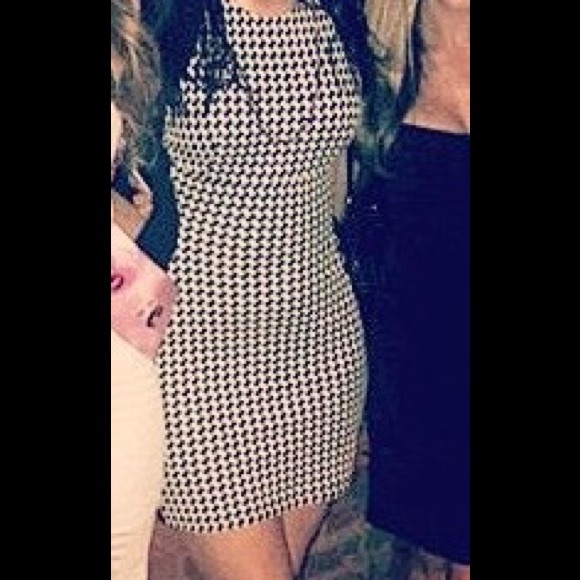 Optical illusion black and white fitted dress
