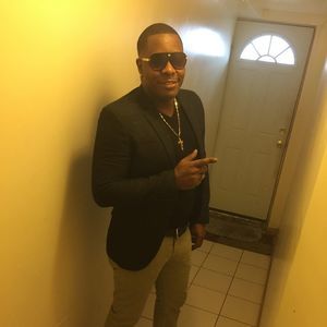 Meet your Posher, Desmond