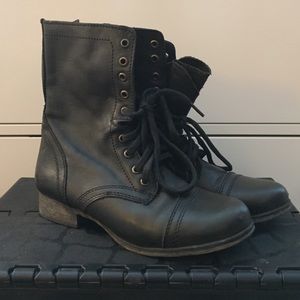 Steve Madden Troopa Lace-Up Boot