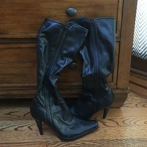 Chinese laundry, Black boots