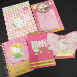Sanrio Hello Kitty Stationary Note Pad Bundle