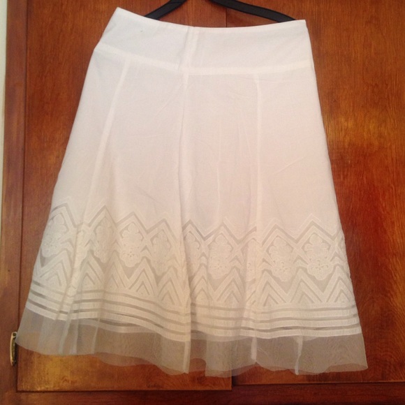 le chateau white 100% cotton skirt