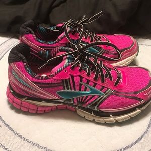Brooks Ghost Shoes Size 7.5