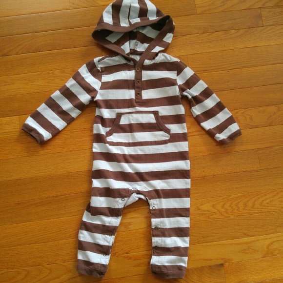 Leveret baby playsuit