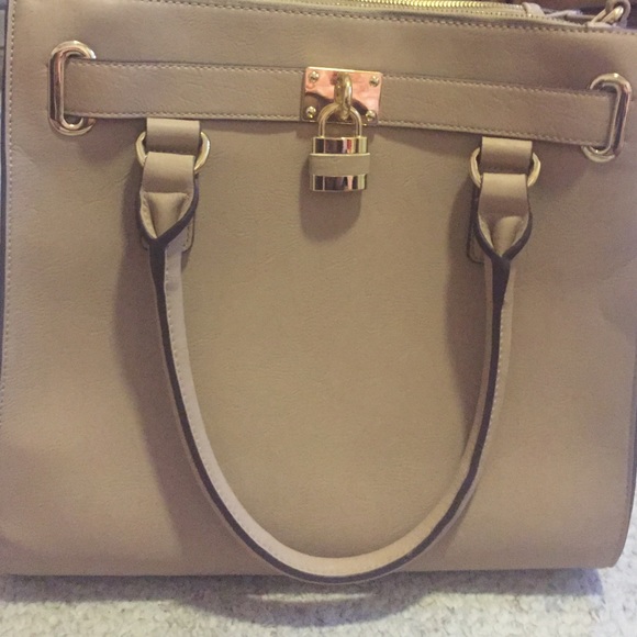 Beautiful shoulder bag