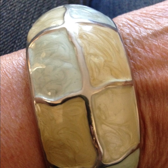 Jewelry - Just in! Pearlized enamel bangle. 4 for $35