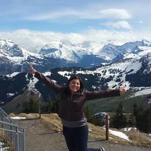 Meet your Posher, Perla