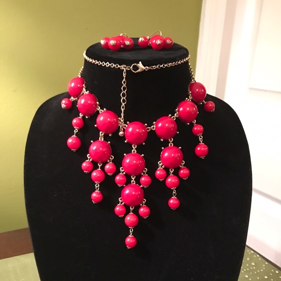 Red Statement Necklace Set