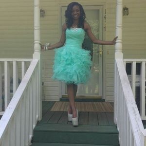 Meet your Posher, Sasha