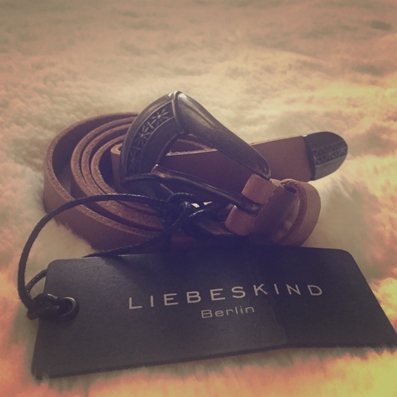 LIEBESKIND Antiqued Buckle Leather Belt