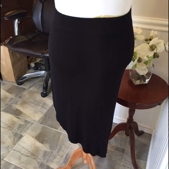 Plus size amazing asymmetrical black skirt. B028