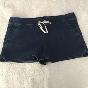 NWT stretchy jean shorts