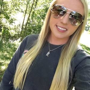 Meet your Posher, Brooke