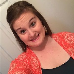 Meet your Posher, Leah