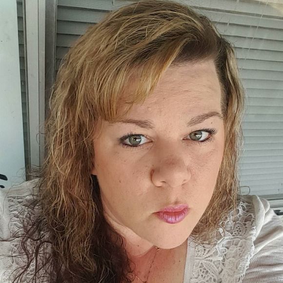 Meet your Posher, Tonya - Picture 1 of 1