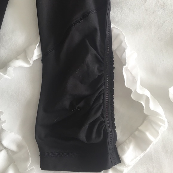 Lululemon - Picture 2 of 3