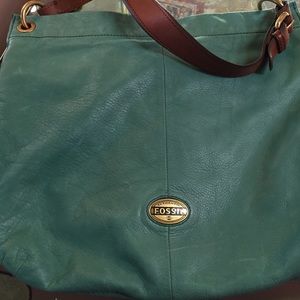 ✌🏼️ Fossil Leather Purse ✌🏼️