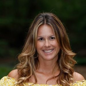 Meet your Posher, Elyse
