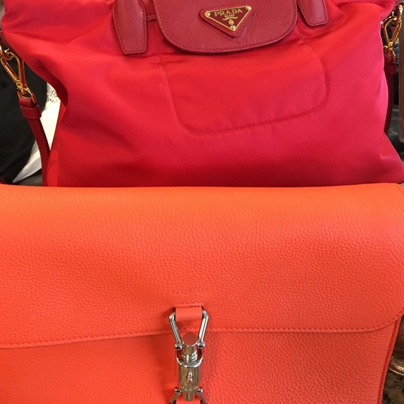 Gucci - Picture 2 of 4