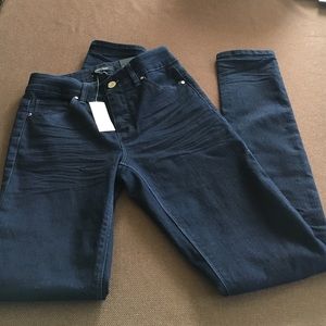 NWT Dark Skinny Jeans
