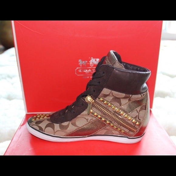 Coach DIDI Studded Wedge Khaki - Picture 3 of 4