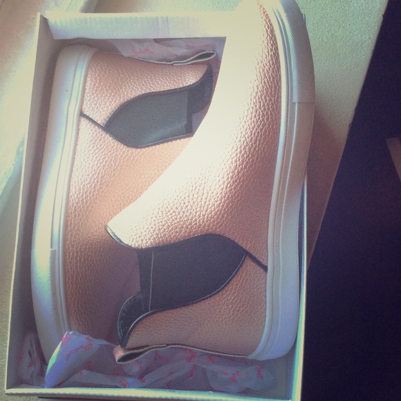 New Rose gold sneakers