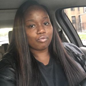Meet your Posher, Alexis