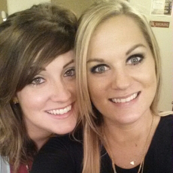 Meet your Posher, Elizabeth - Picture 1 of 1