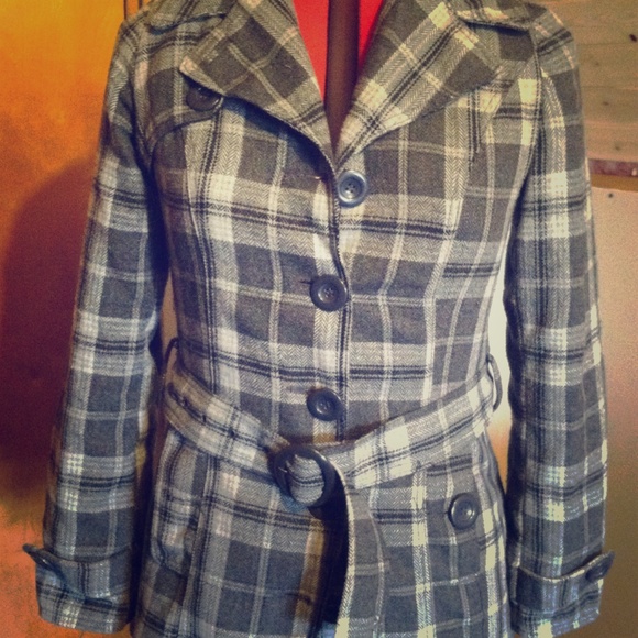 GREY PLAID PEACOAT // autumn '16 fashion